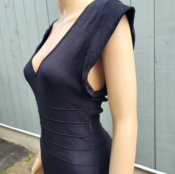 BLACK DRESS - Picture 5 of 7